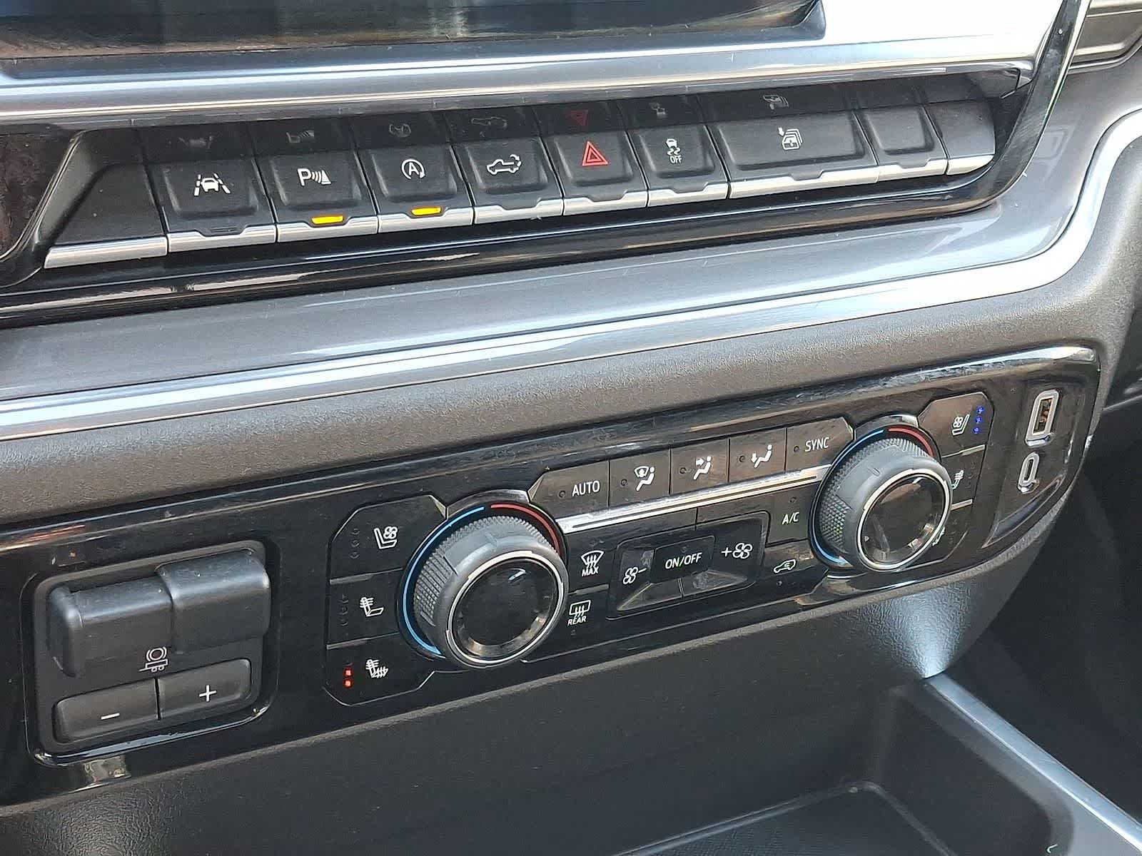 Thumbnail: 2025 Chevrolet Silverado 1500 - 24