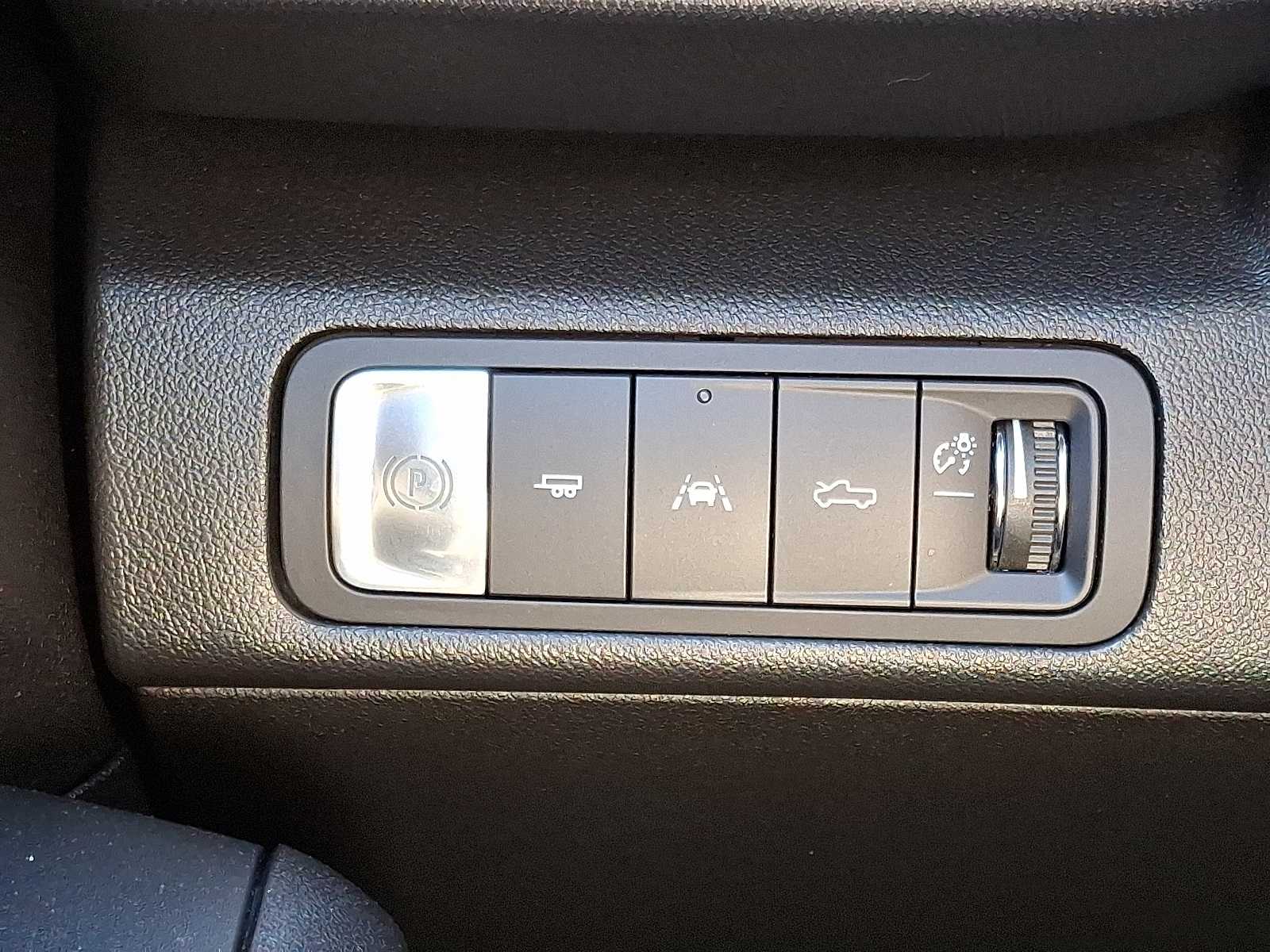 Thumbnail: 2024 Chevrolet Silverado EV - 14