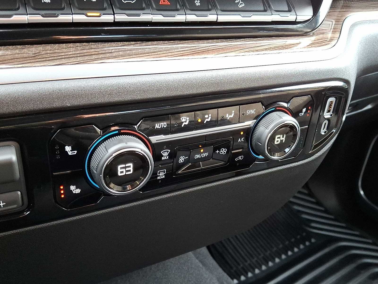 Thumbnail: 2026 Chevrolet Silverado 2500 - 9