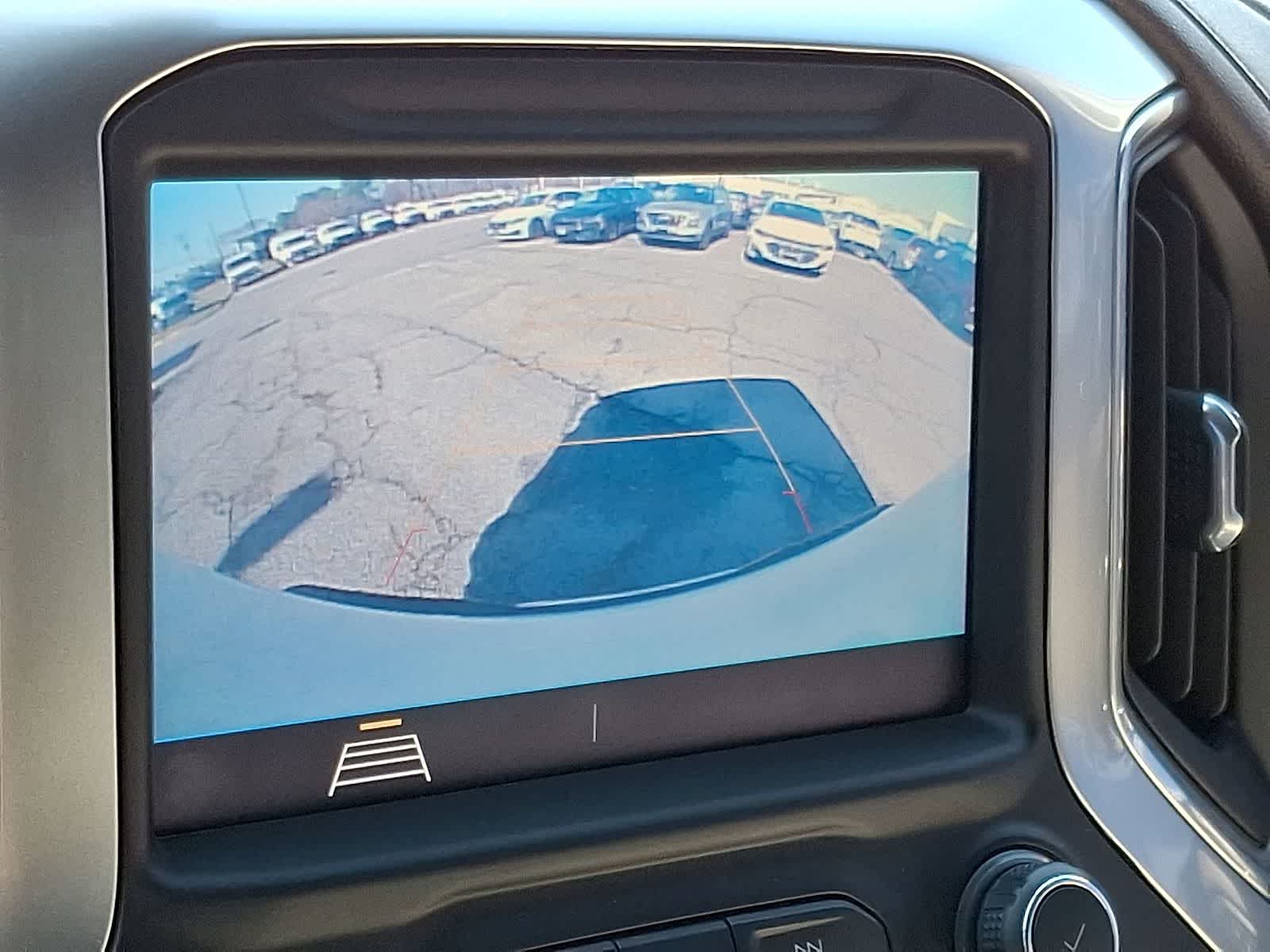 Thumbnail: 2020 Chevrolet Silverado 1500 - 20