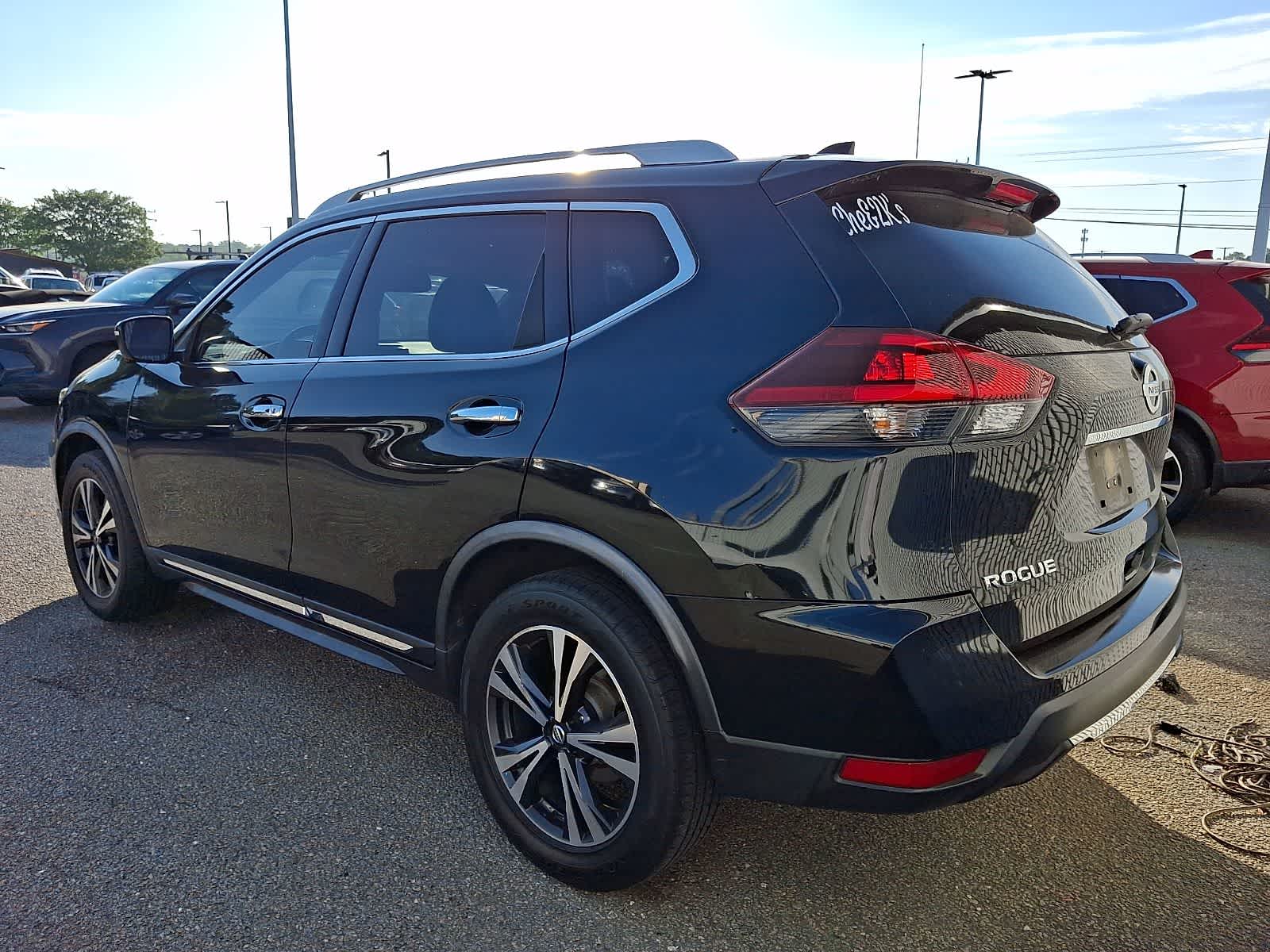 Thumbnail: 2018 Nissan Rogue - 4