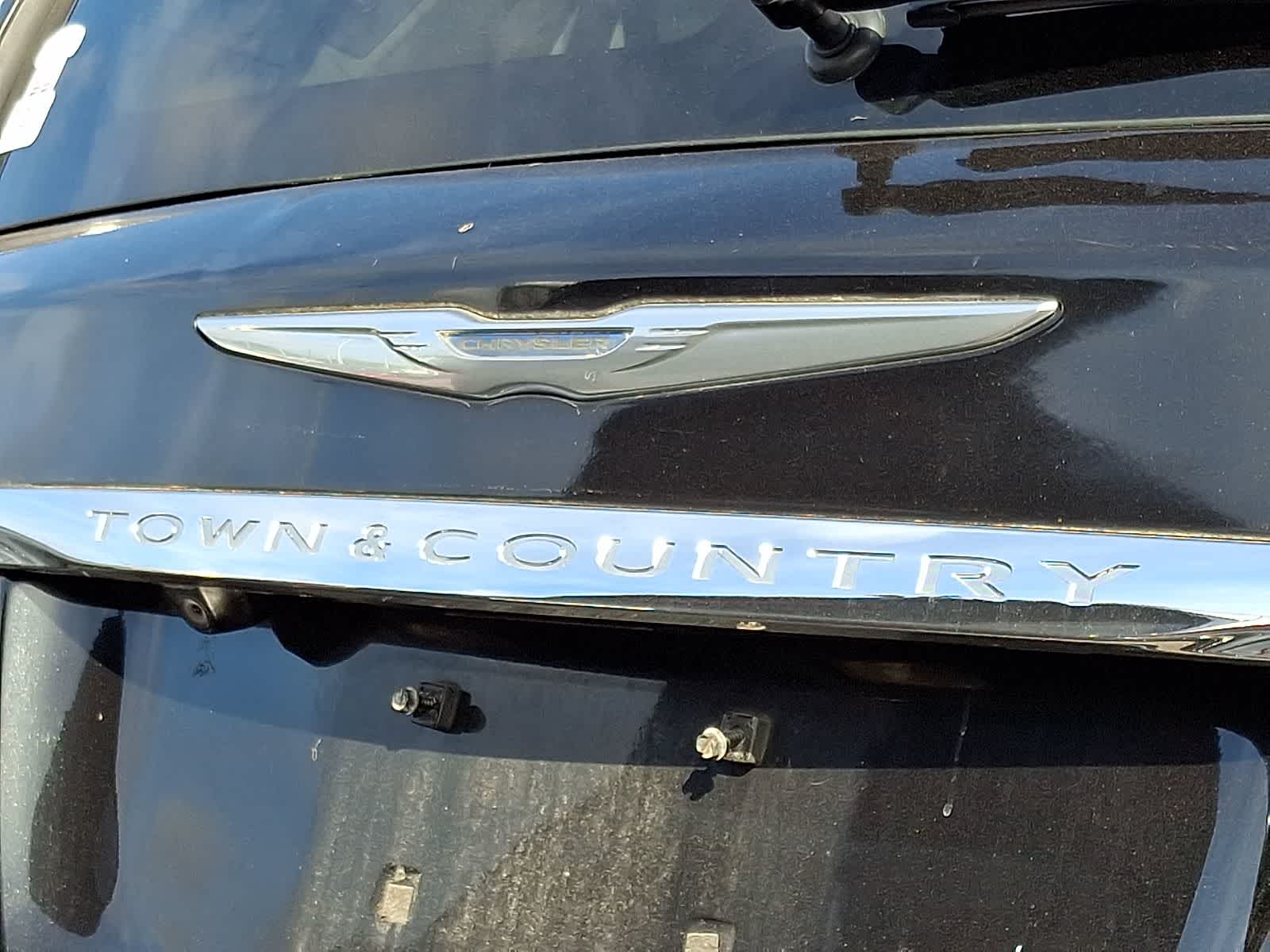 Thumbnail: 2014 Chrysler Town & Country - 5