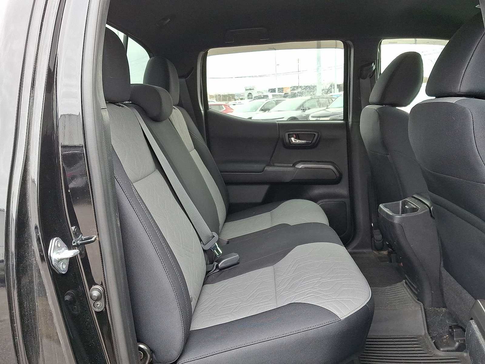 Thumbnail: 2021 Toyota Tacoma - 29