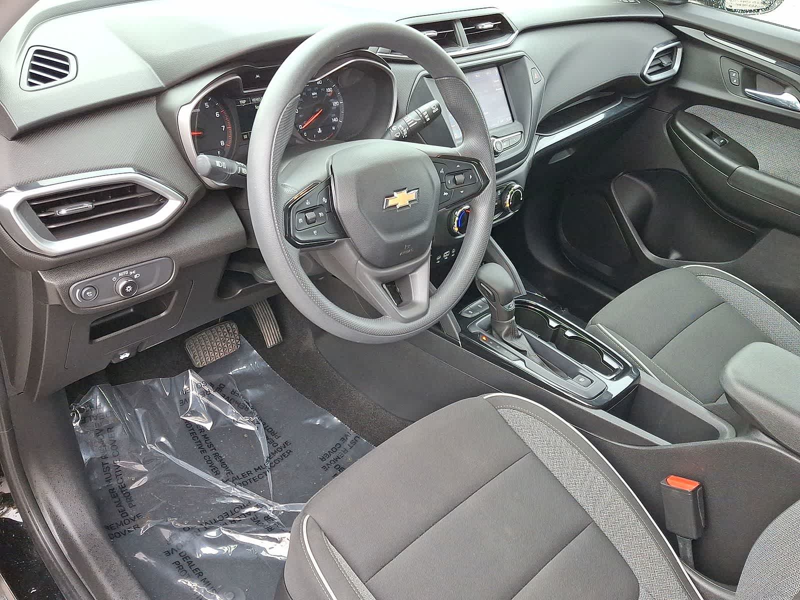 Thumbnail: 2021 Chevrolet TrailBlazer - 16