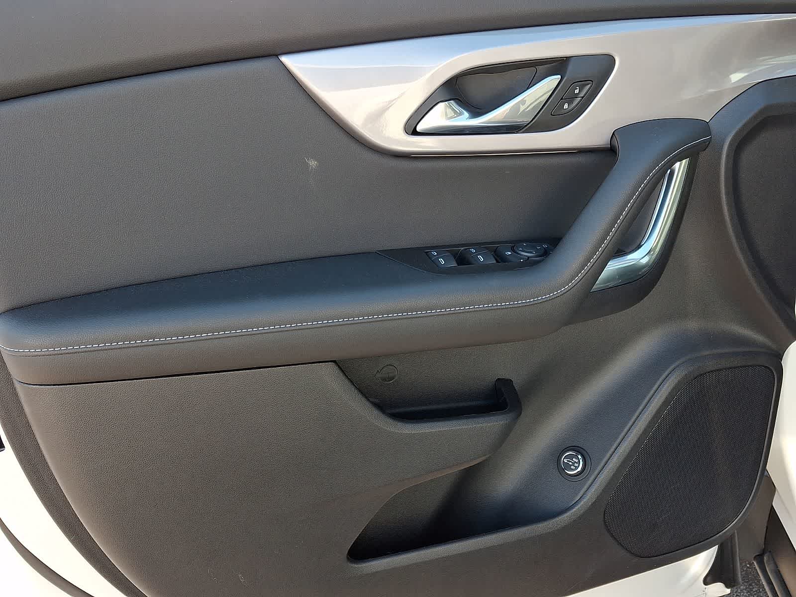 Thumbnail: 2025 Chevrolet Blazer - 10