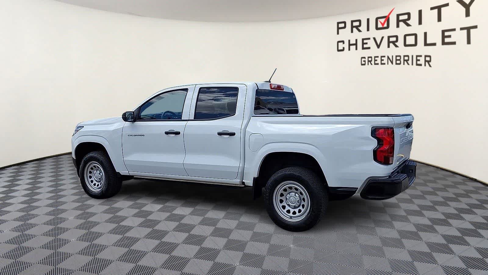 Thumbnail: 2024 Chevrolet Colorado - 6