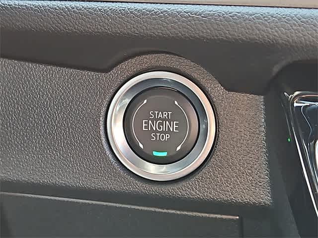 Thumbnail: 2025 Chevrolet Traverse - 16