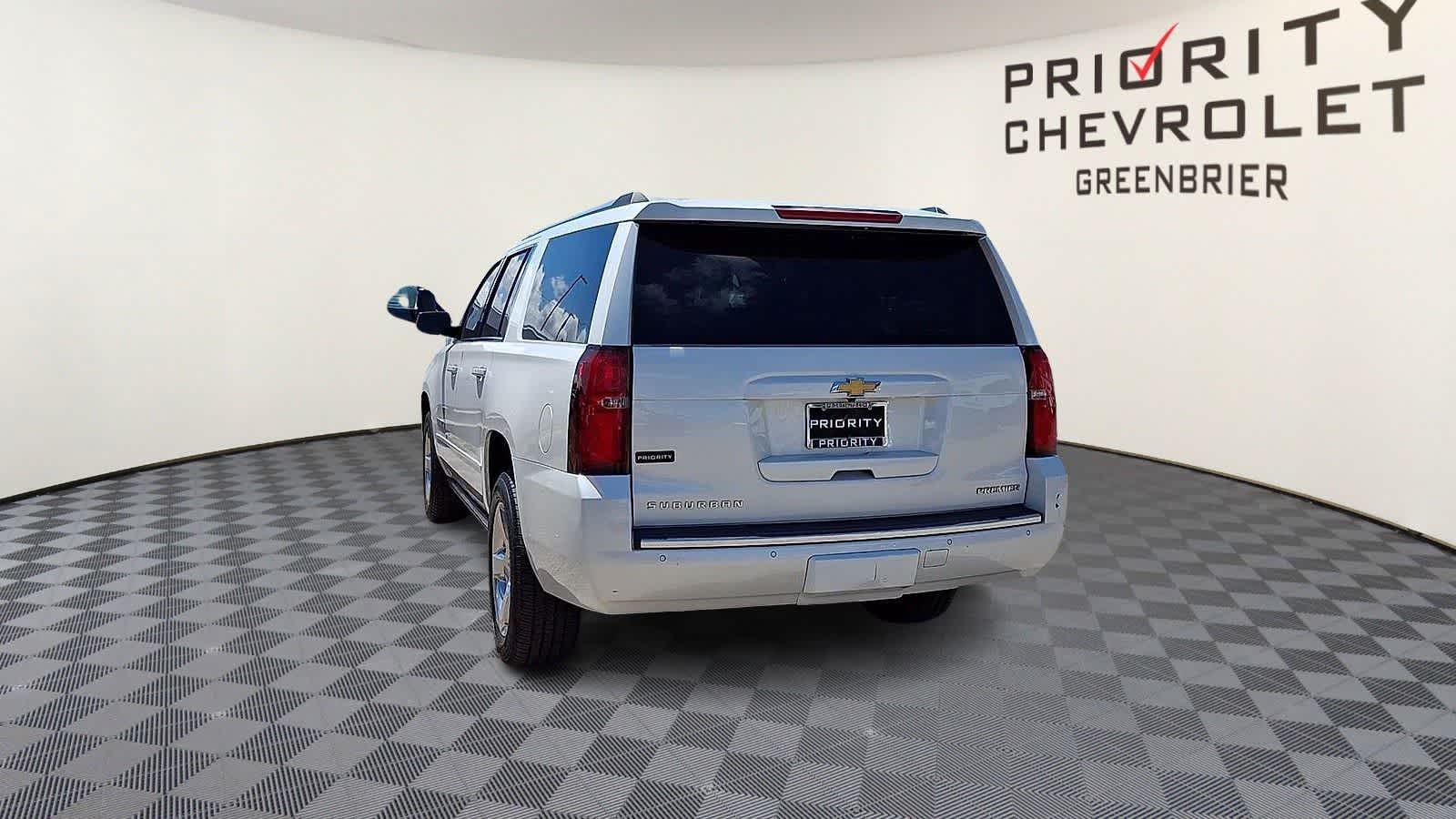 Thumbnail: 2019 Chevrolet Suburban - 7
