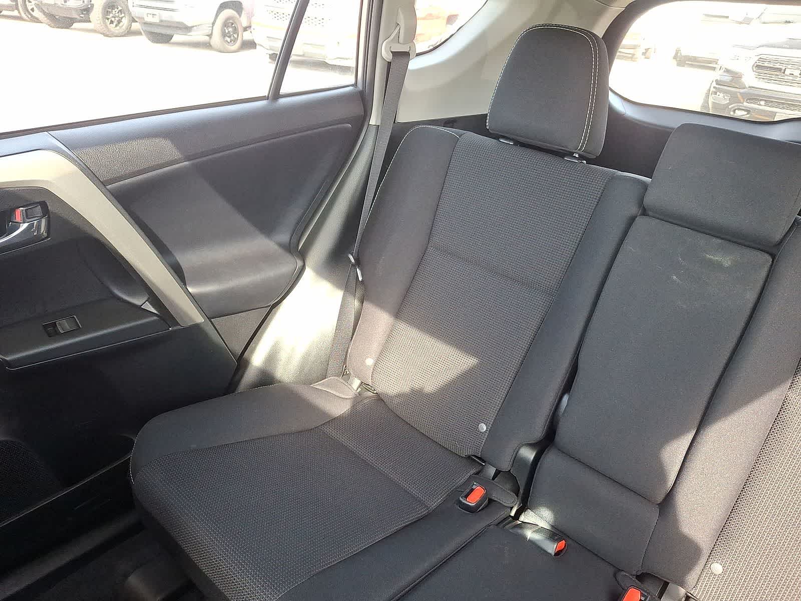 Thumbnail: 2017 Toyota RAV4 - 12