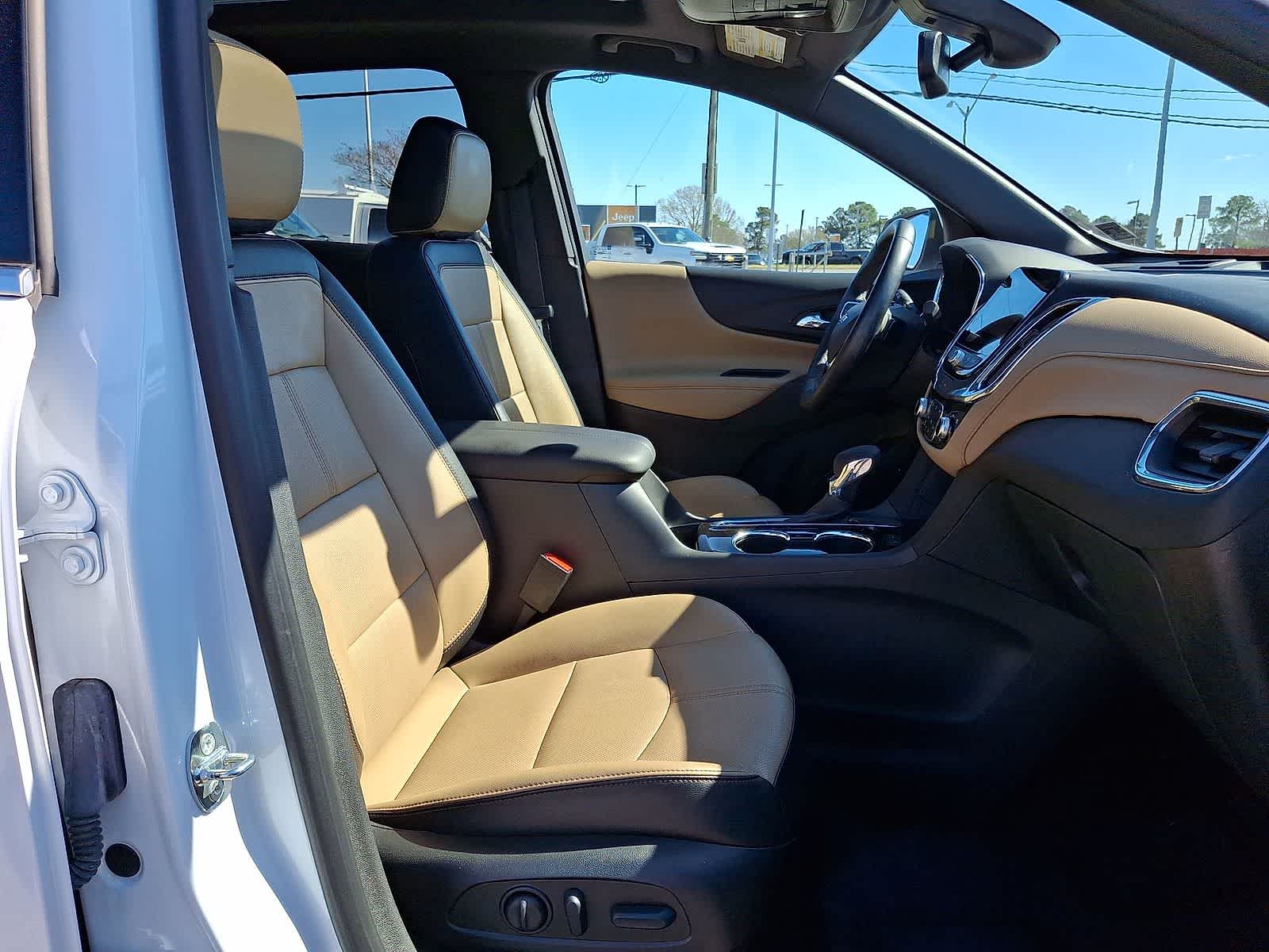 Thumbnail: 2023 Chevrolet Equinox - 35