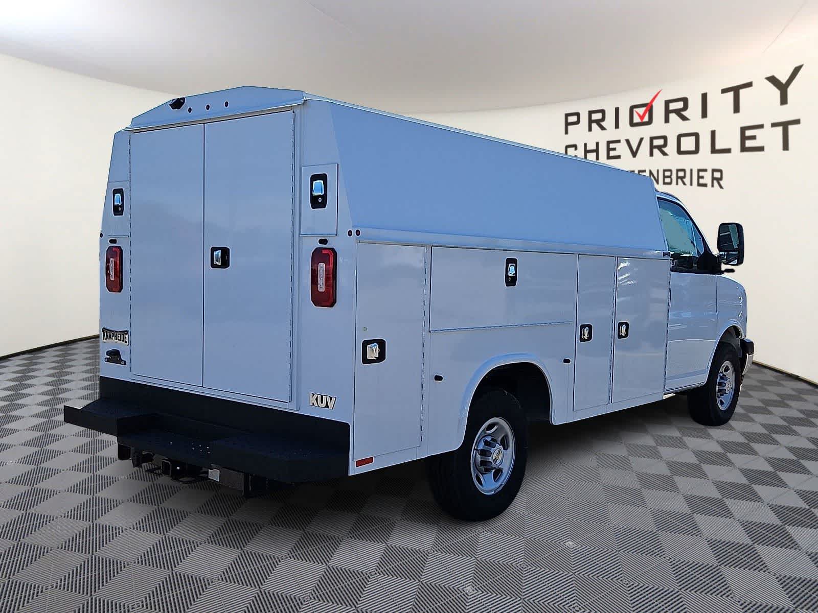 Thumbnail: 2024 Chevrolet Express - 4