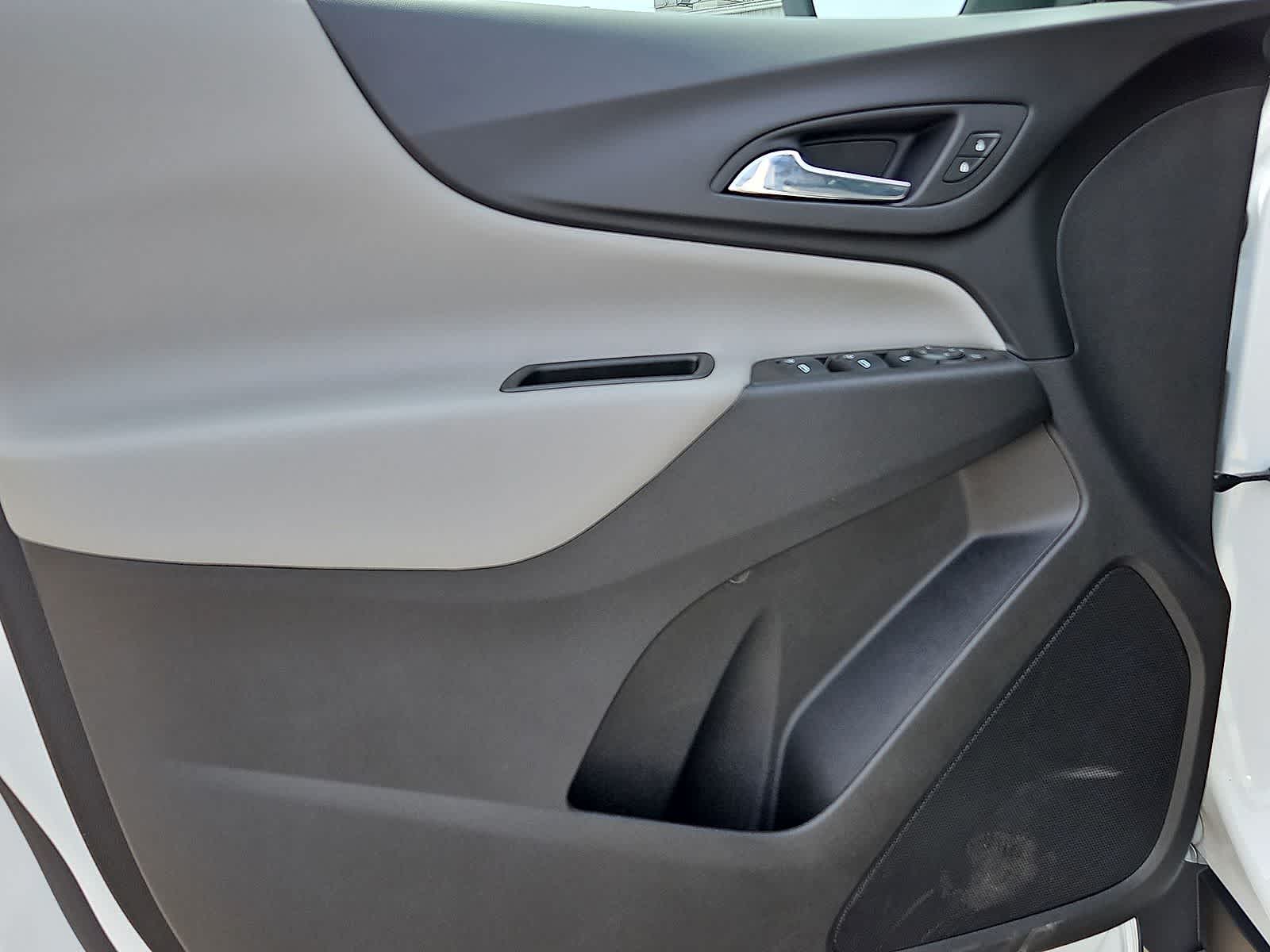 Thumbnail: 2020 Chevrolet Equinox - 26