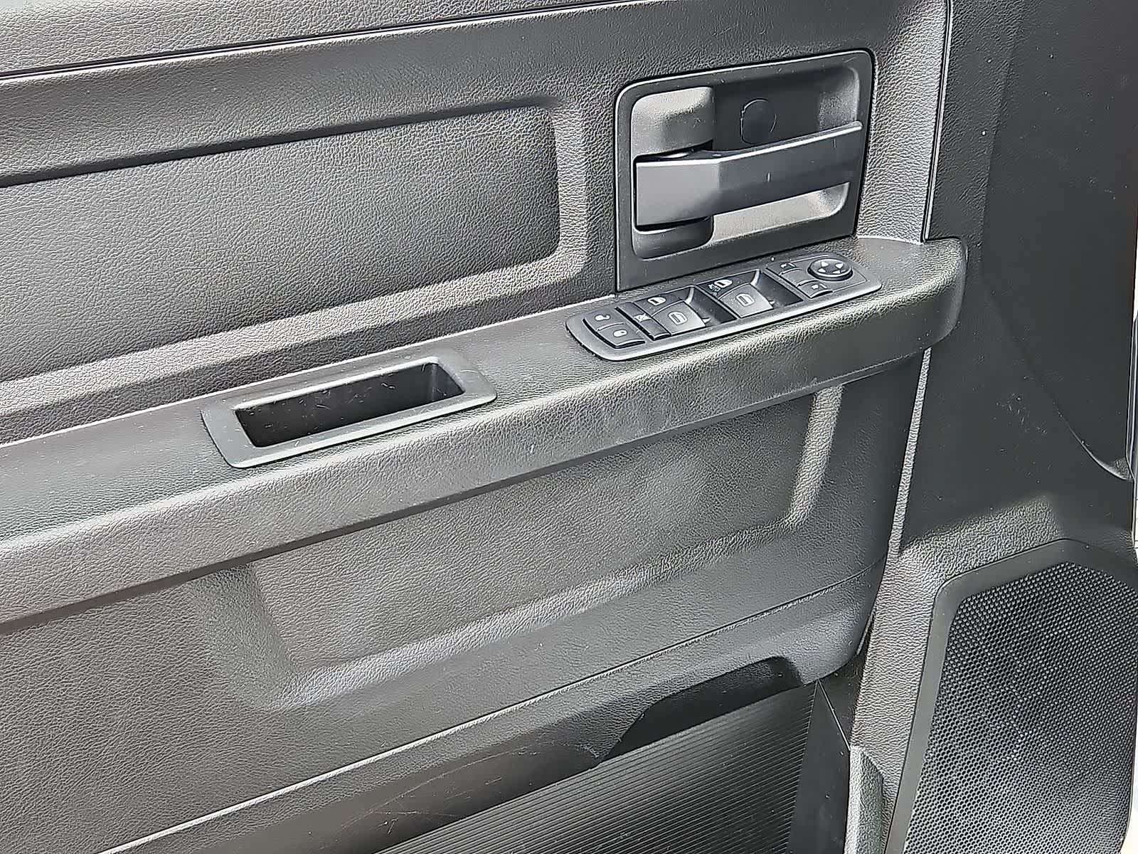 Thumbnail: 2019 RAM 1500 Classic - 28
