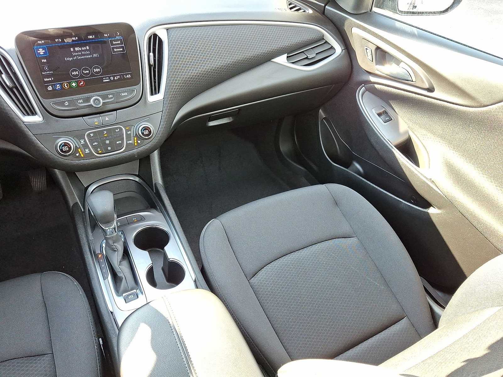 Thumbnail: 2024 Chevrolet Malibu - 12