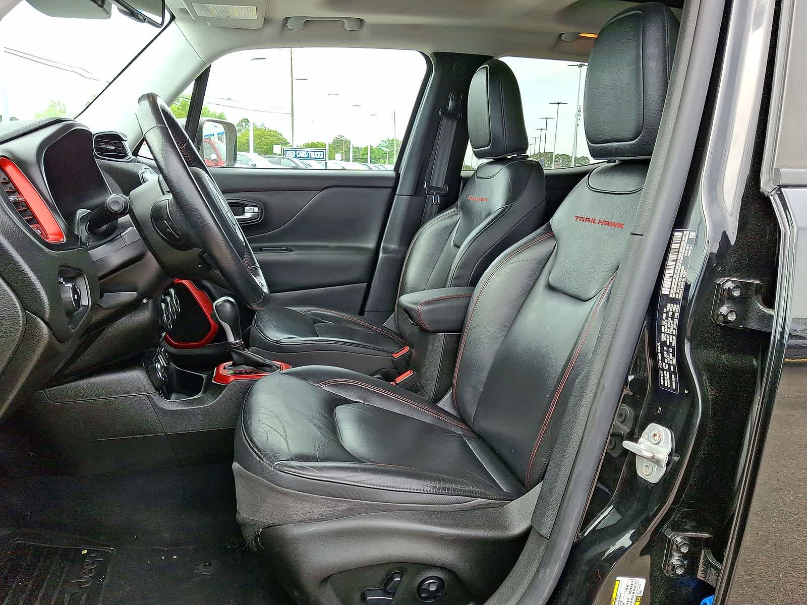 Thumbnail: 2016 Jeep Renegade - 25