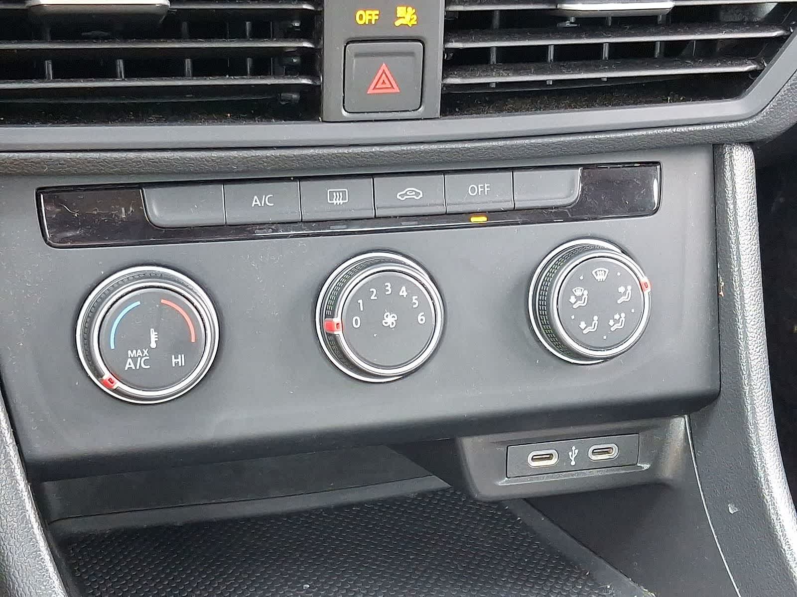 Thumbnail: 2024 Volkswagen Jetta - 22