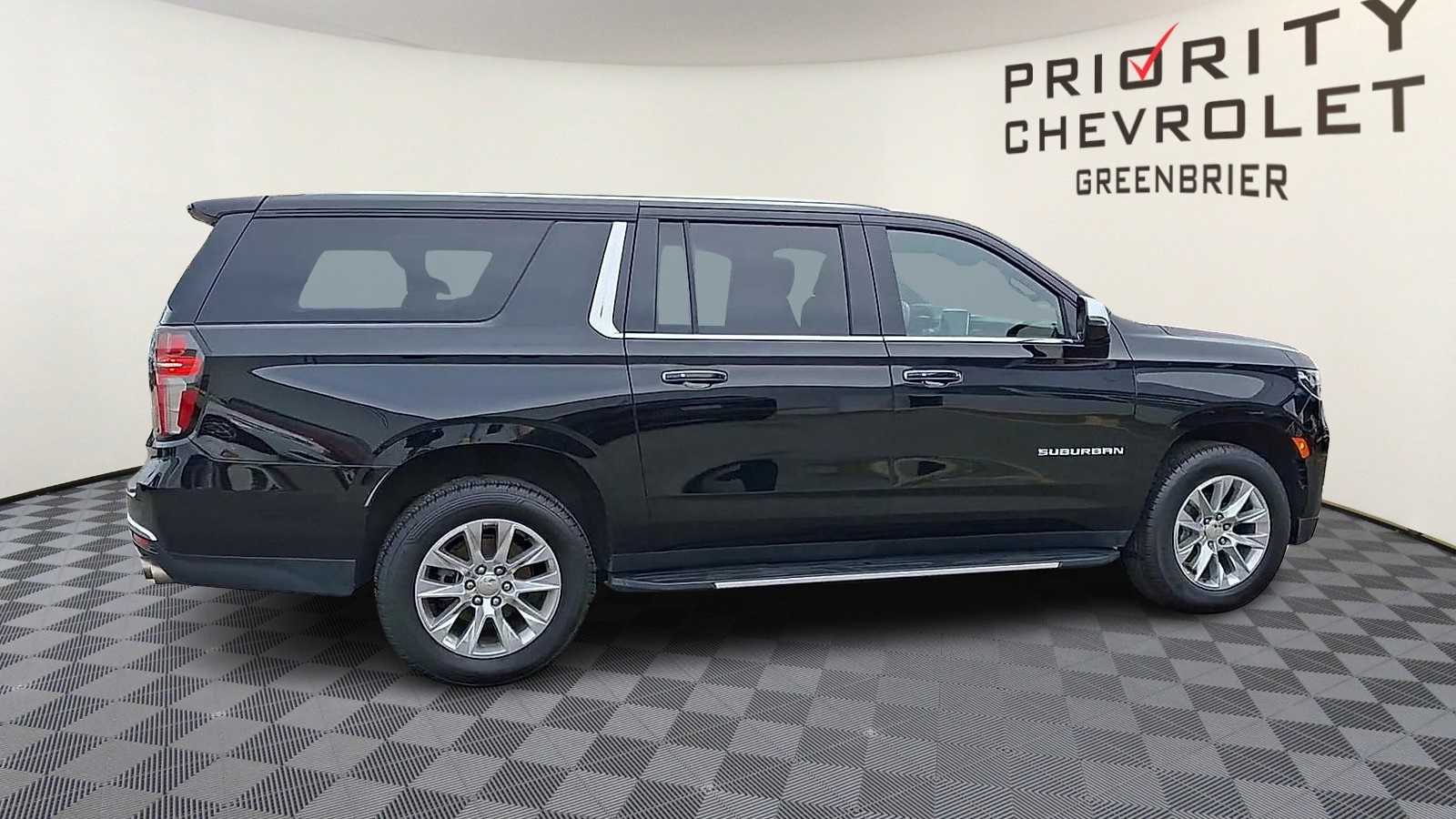 Thumbnail: 2024 Chevrolet Suburban - 9