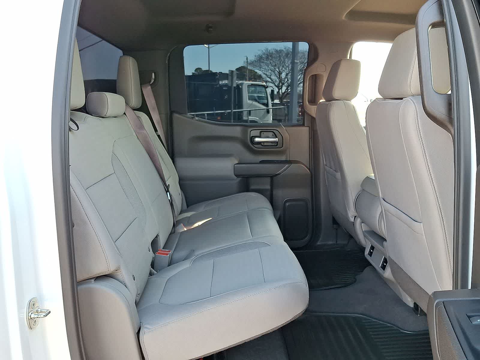 Thumbnail: 2020 Chevrolet Silverado 1500 - 30