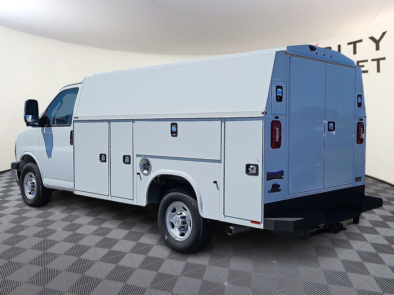 Thumbnail: 2024 Chevrolet Express - 6