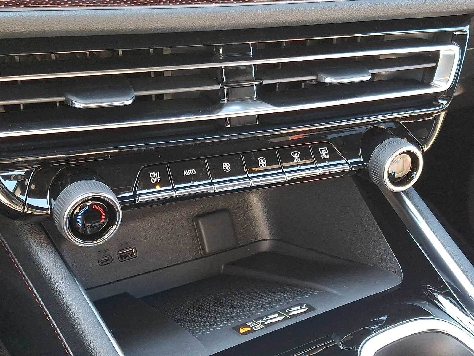 Thumbnail: 2026 Chevrolet Traverse - 14