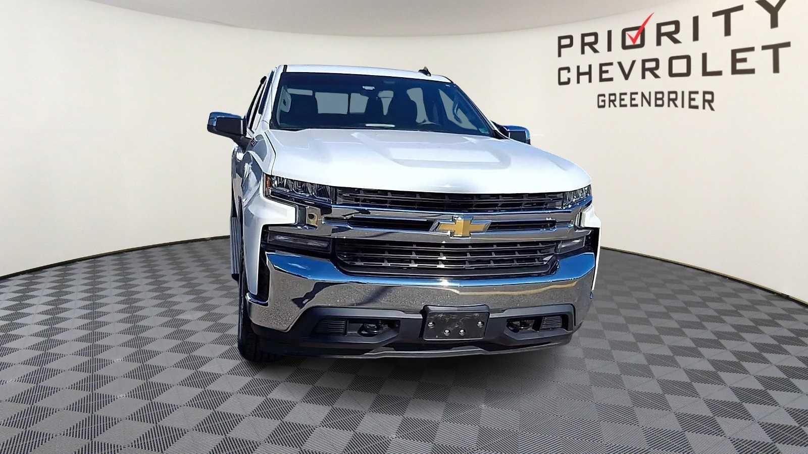 Thumbnail: 2019 Chevrolet Silverado 1500 - 3