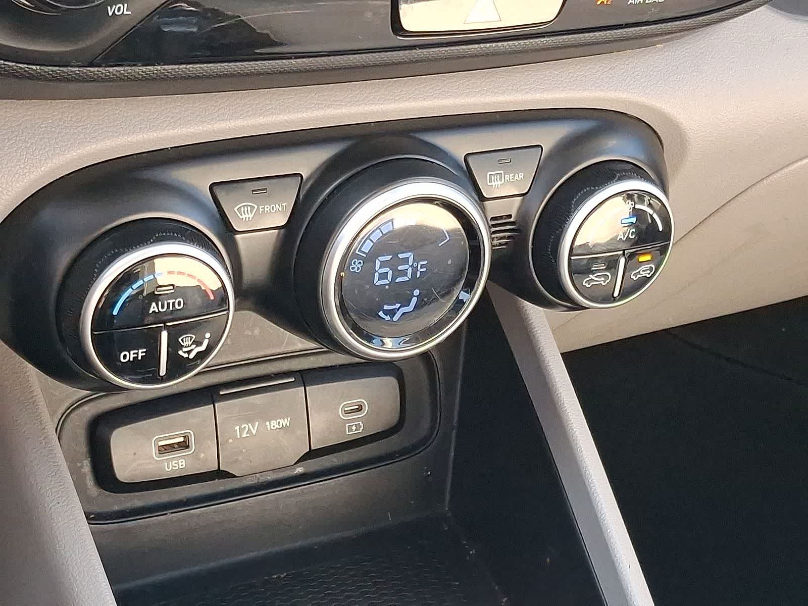 Thumbnail: 2024 Hyundai Venue - 23