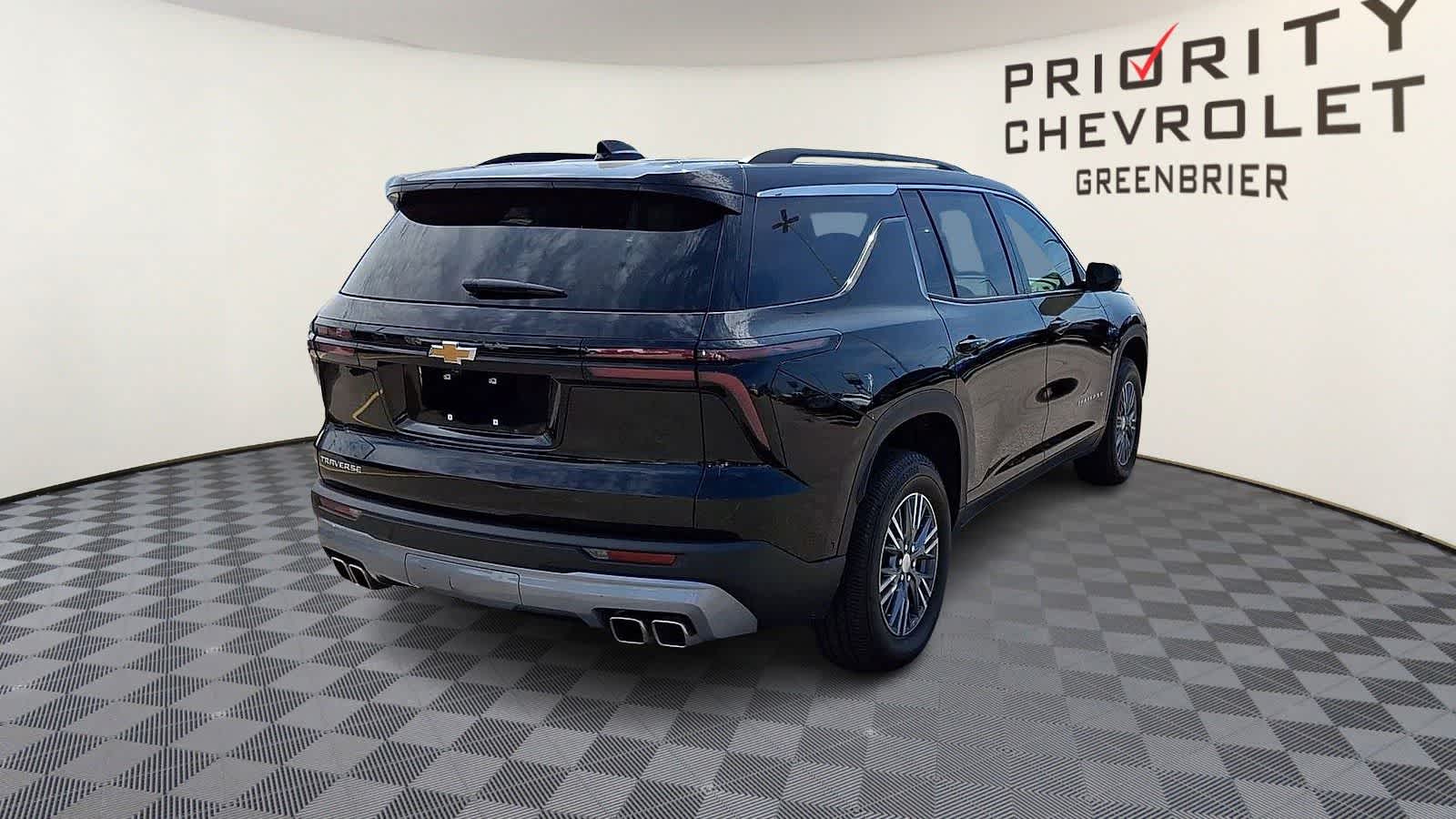 Thumbnail: 2025 Chevrolet Traverse - 8