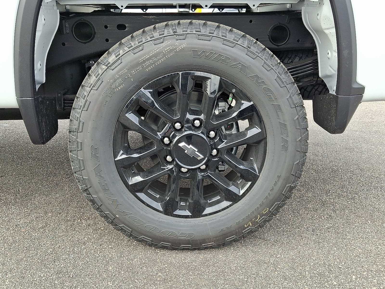 Thumbnail: 2026 Chevrolet Silverado 2500 - 7