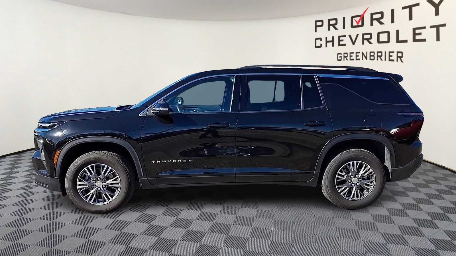 Thumbnail: 2025 Chevrolet Traverse - 5