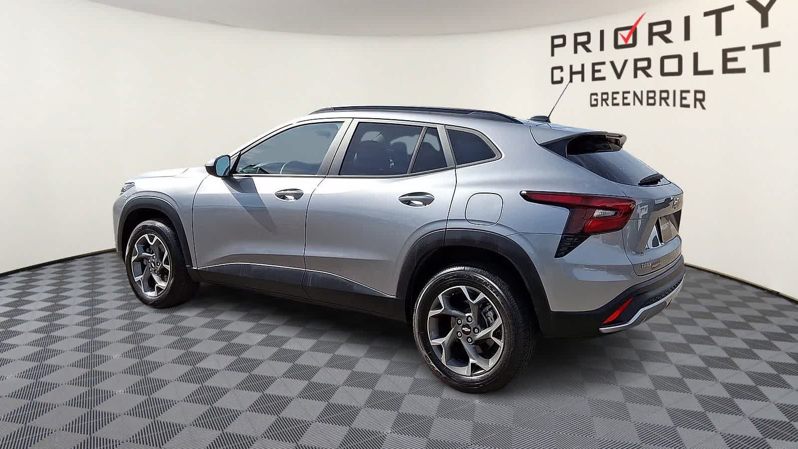 Thumbnail: 2024 Chevrolet Trax - 6