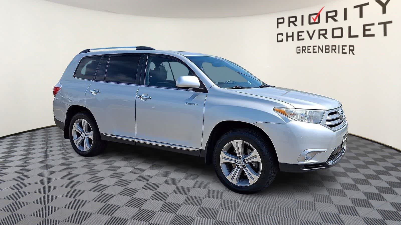 Thumbnail: 2012 Toyota Highlander - 2