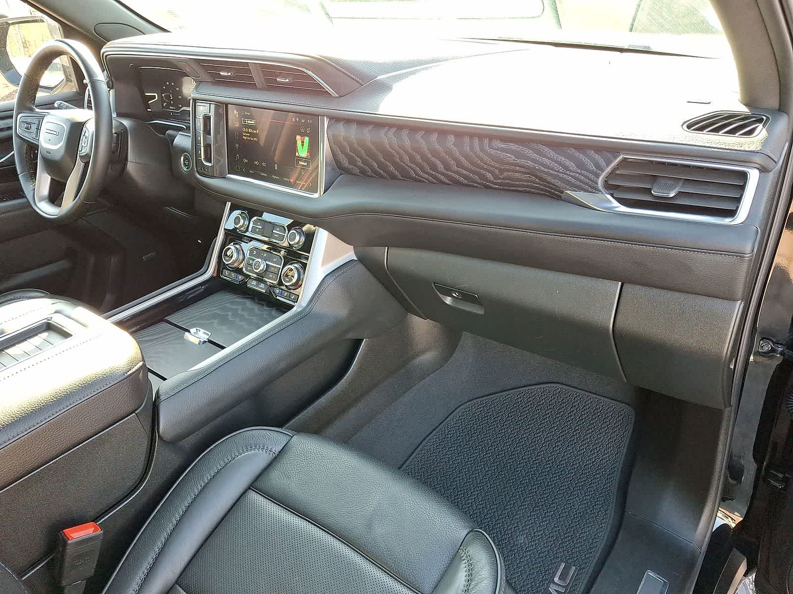 Thumbnail: 2024 GMC Yukon XL - 35