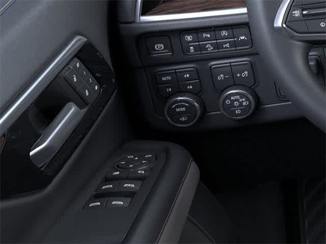 Thumbnail: 2026 Chevrolet Suburban - 22