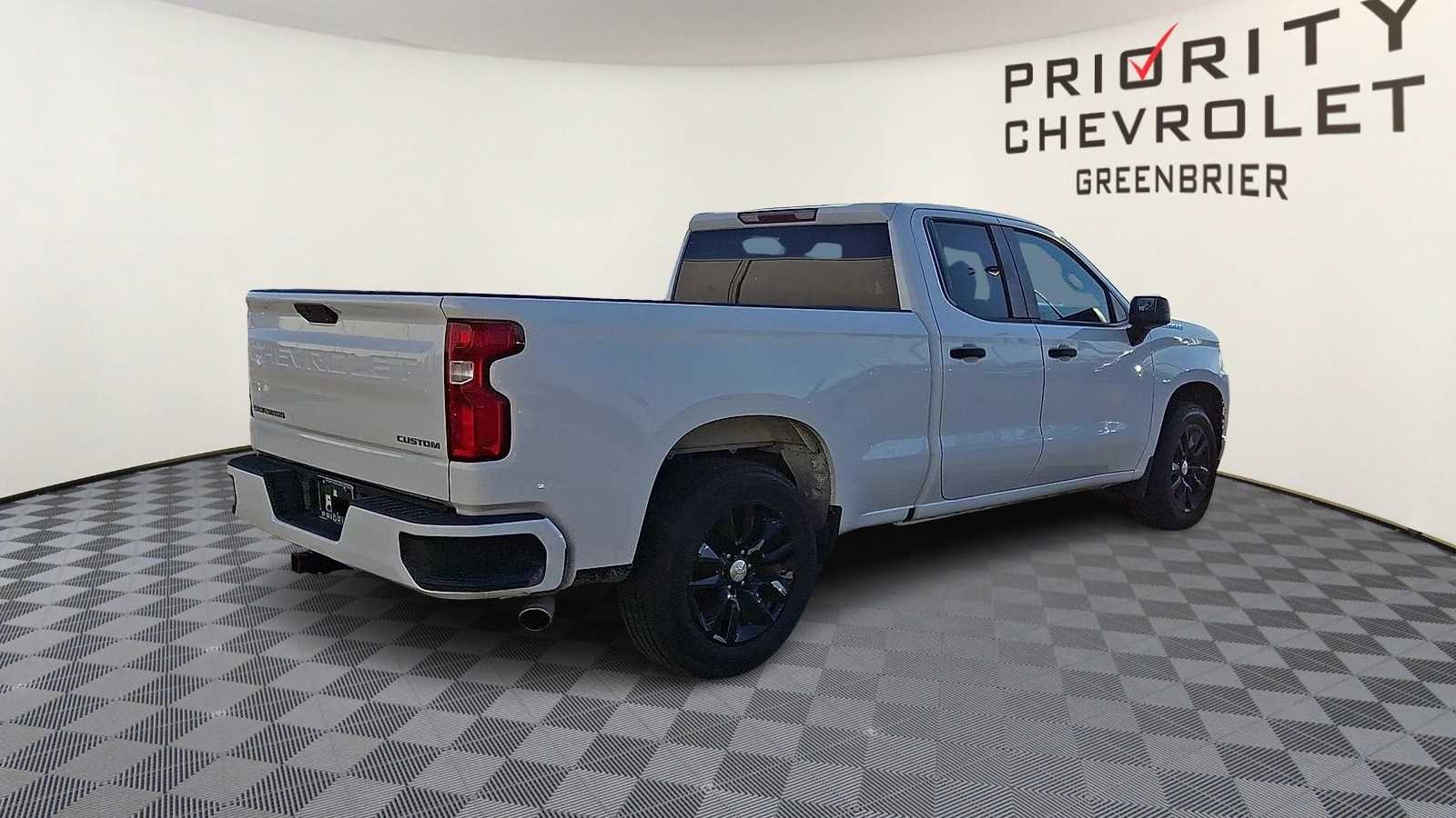 Thumbnail: 2020 Chevrolet Silverado 1500 - 8