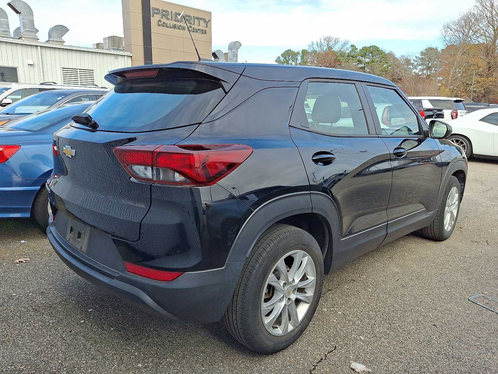 Thumbnail: 2021 Chevrolet TrailBlazer - 3