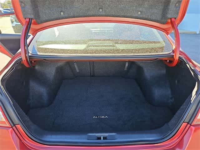 Thumbnail: 2013 Nissan Altima - 30