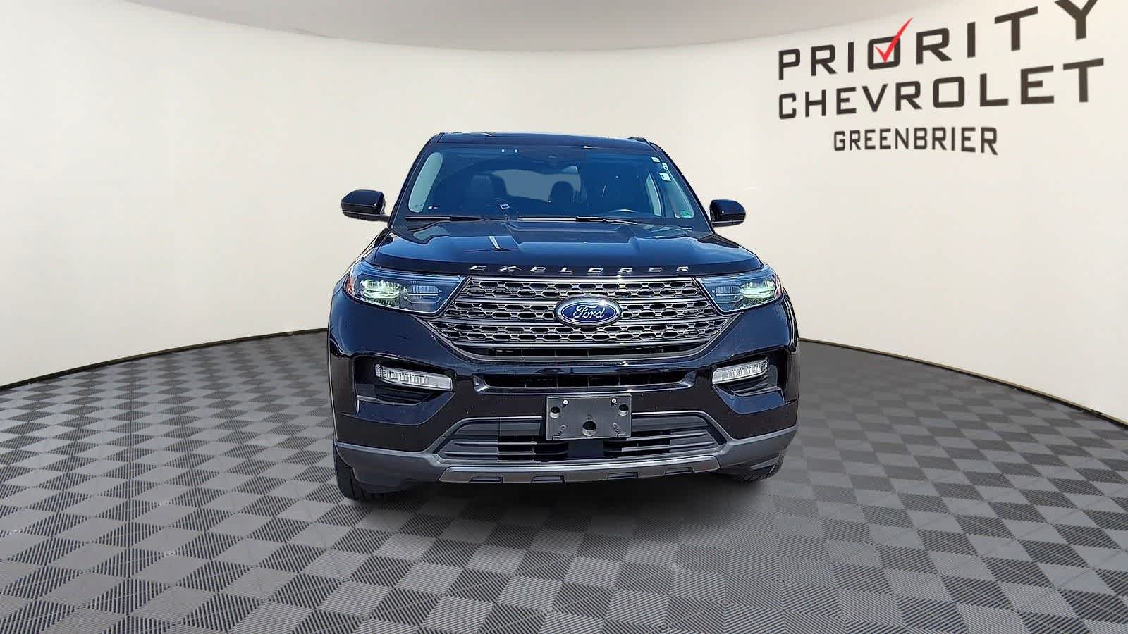 Thumbnail: 2022 Ford Explorer - 3