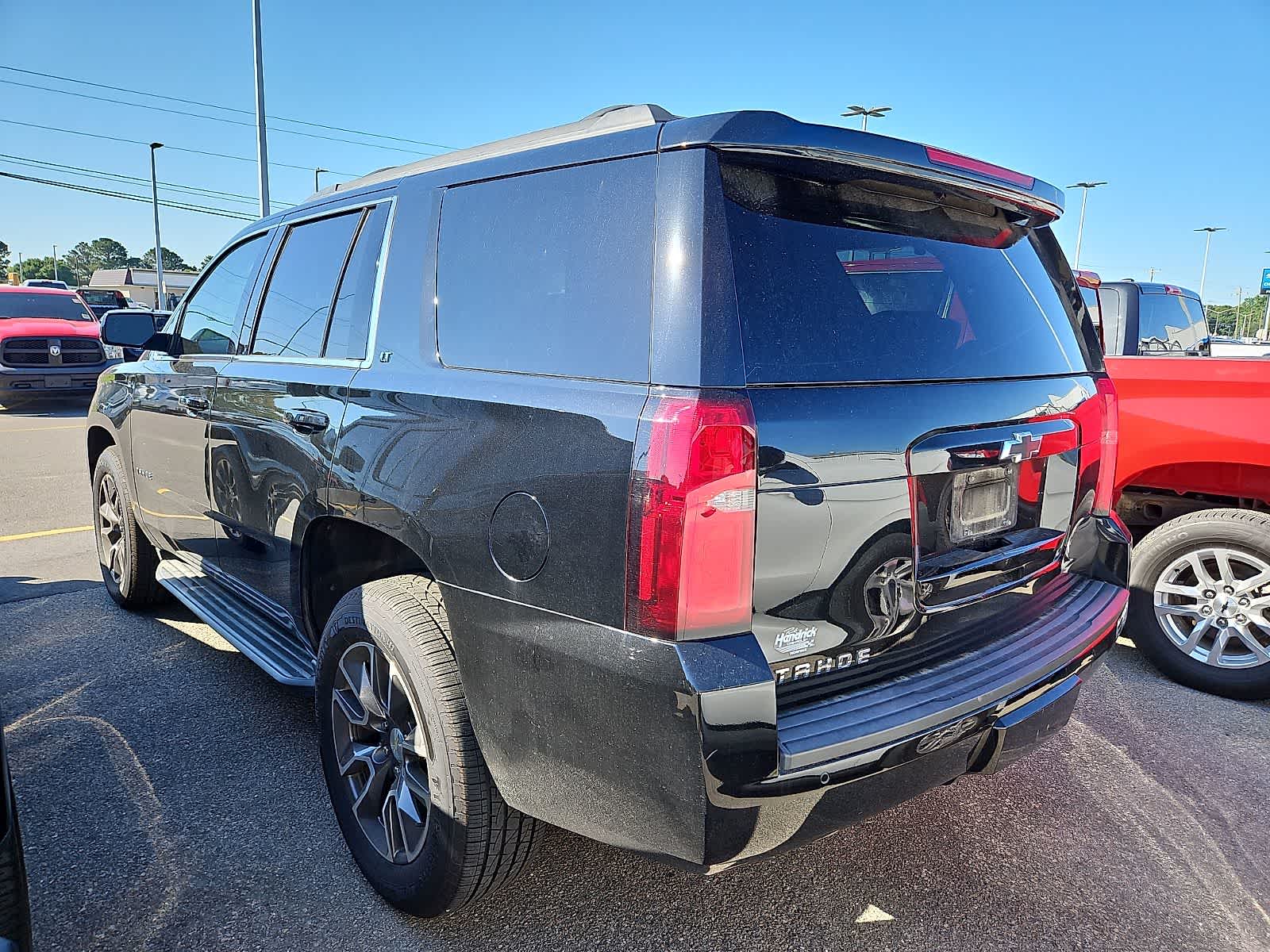 Thumbnail: 2018 Chevrolet Tahoe - 3
