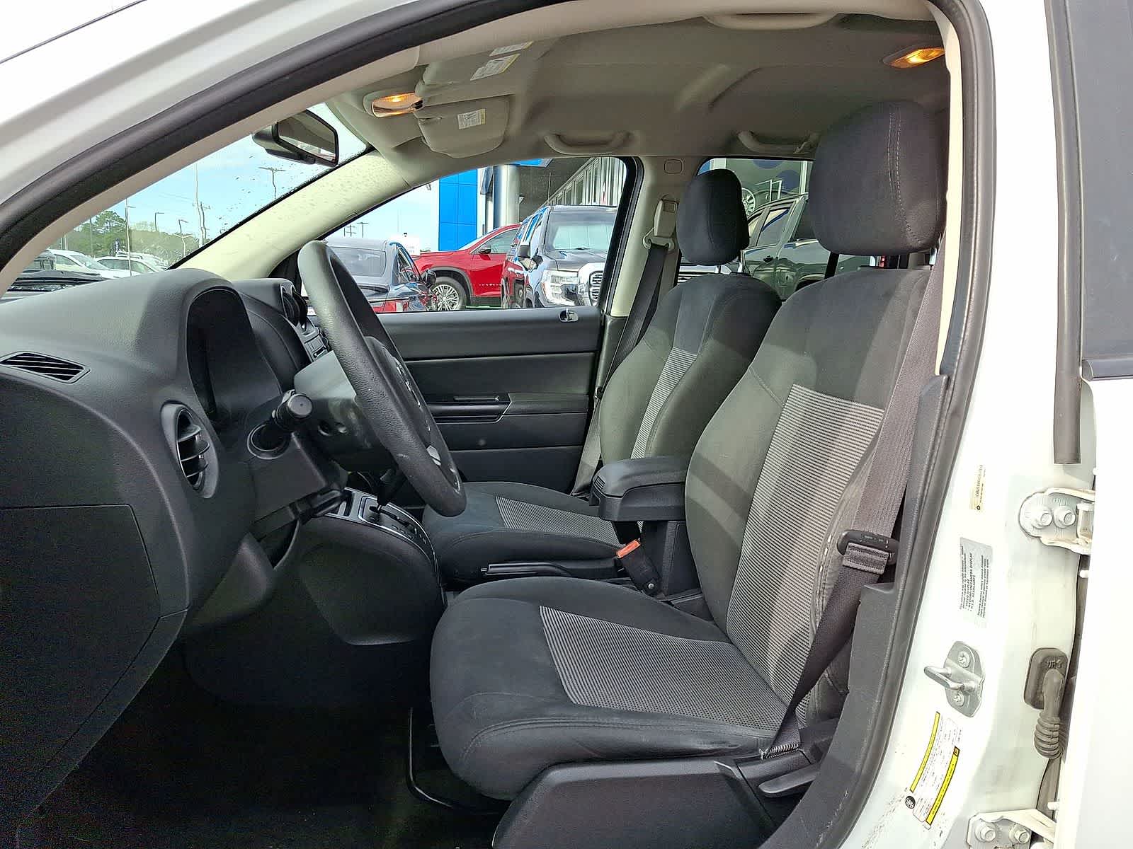 Thumbnail: 2016 Jeep Compass - 22