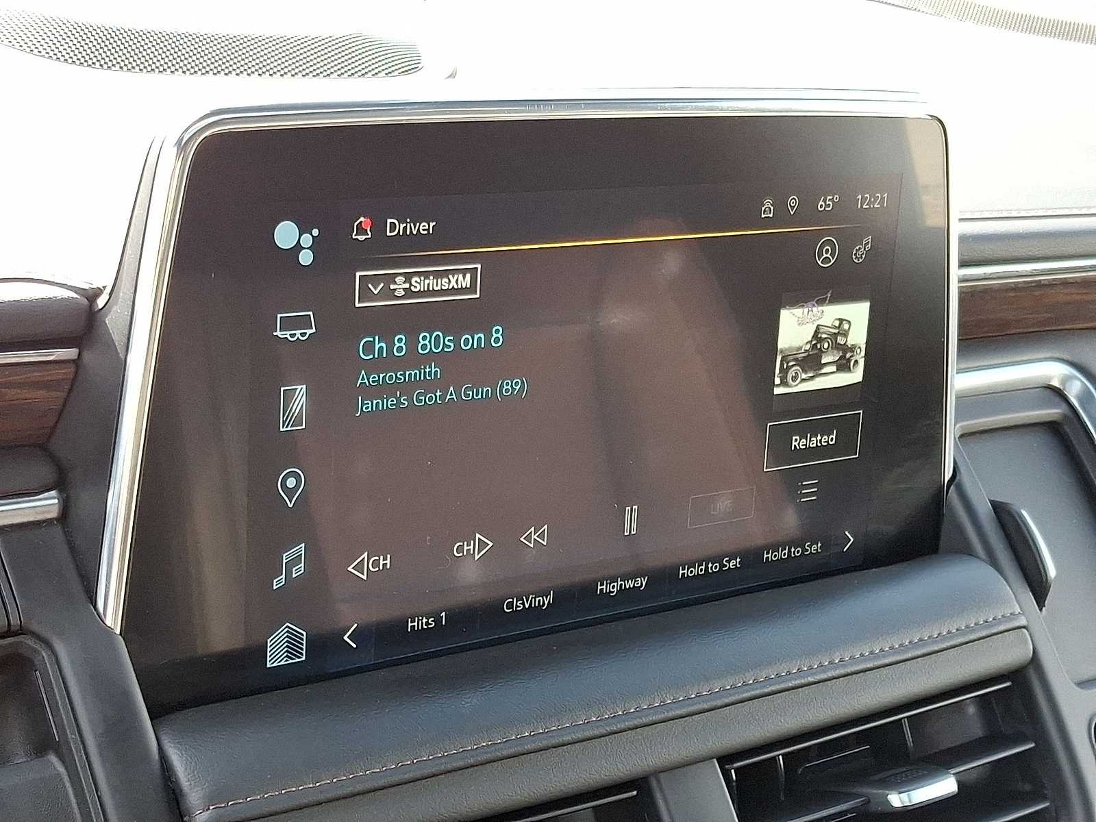 Thumbnail: 2023 Chevrolet Tahoe - 19