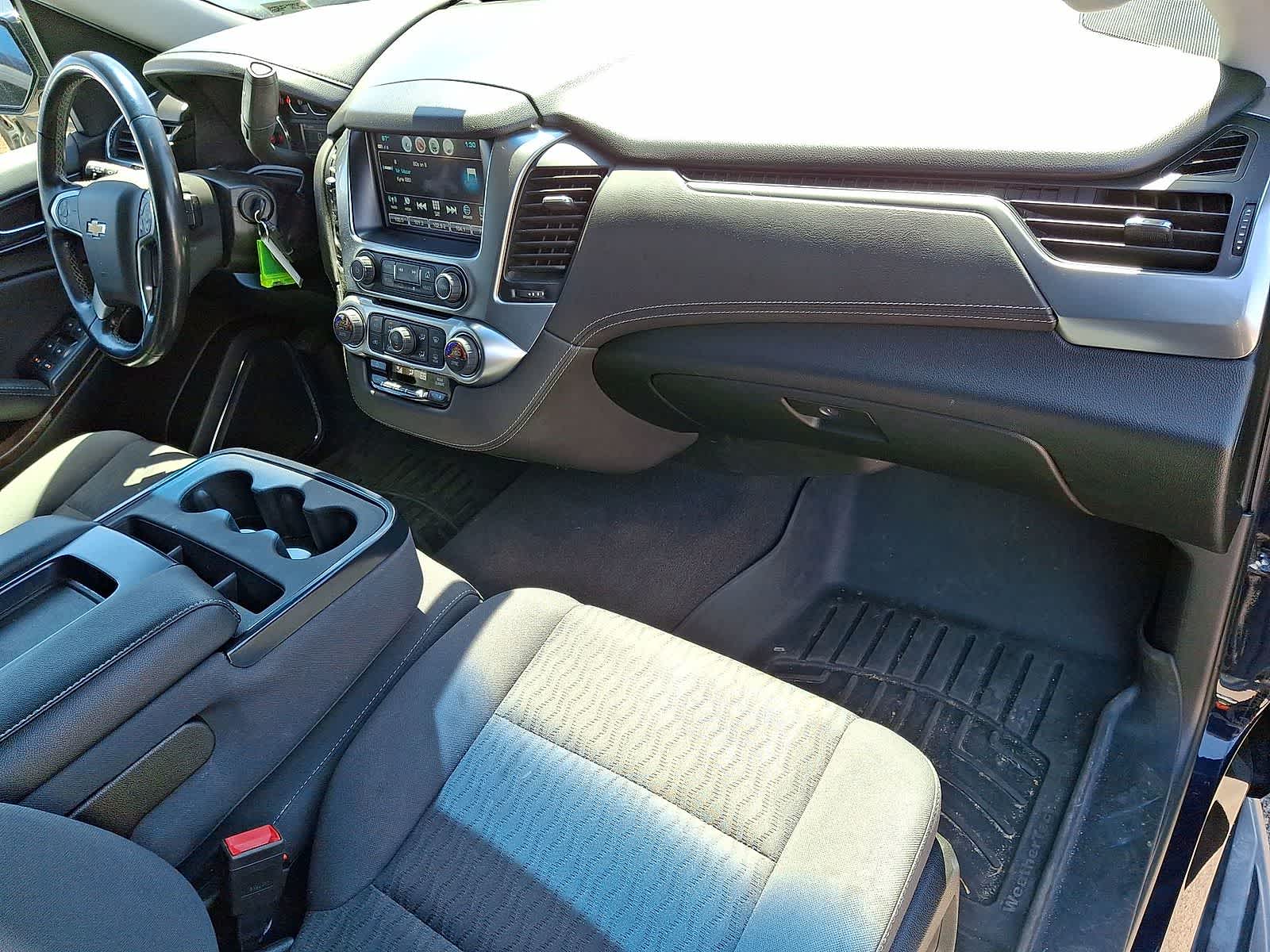 Thumbnail: 2020 Chevrolet Suburban - 32