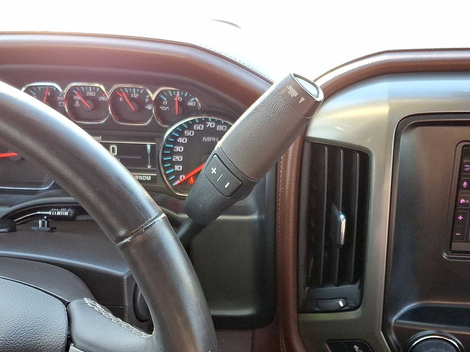 Thumbnail: 2015 Chevrolet Silverado 1500 - 21