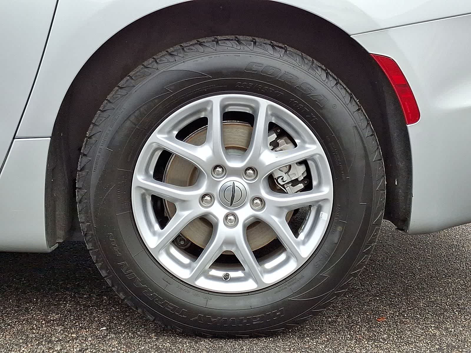 Thumbnail: 2023 Chrysler Pacifica - 29