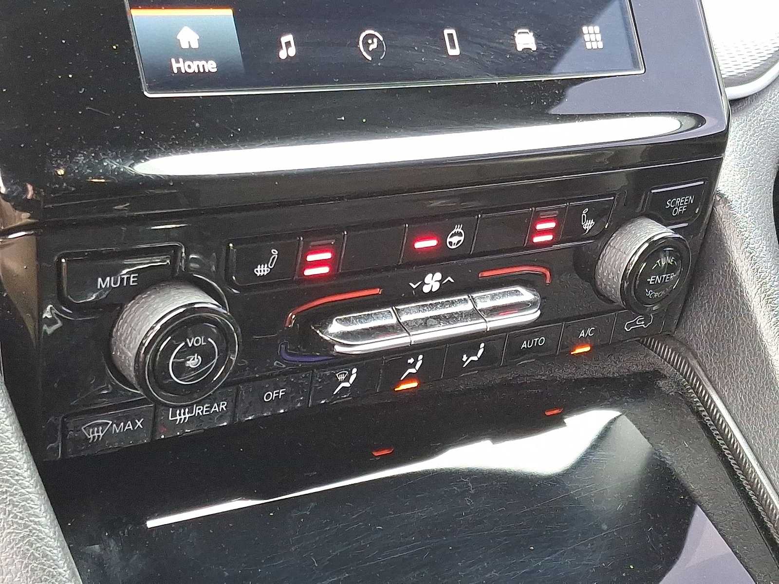 Thumbnail: 2024 Jeep Grand Cherokee - 23