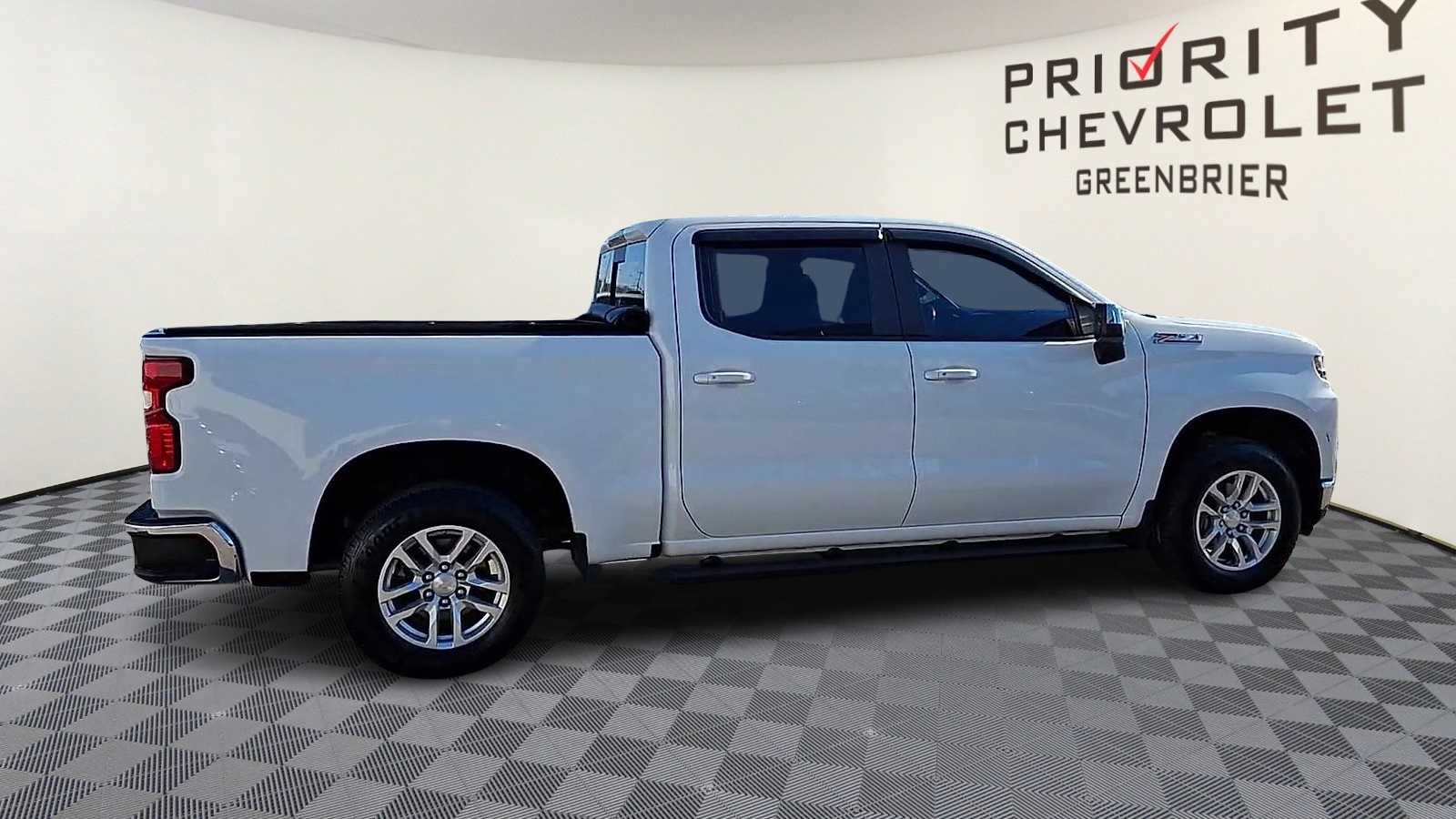 Thumbnail: 2019 Chevrolet Silverado 1500 - 9