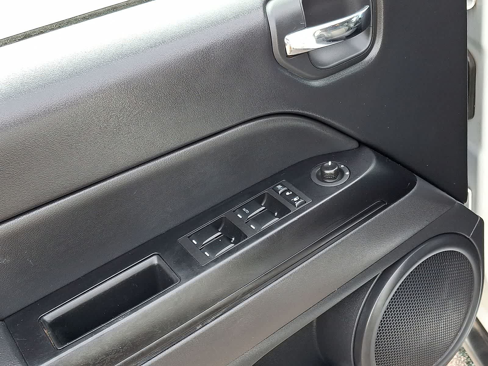 Thumbnail: 2016 Jeep Compass - 25