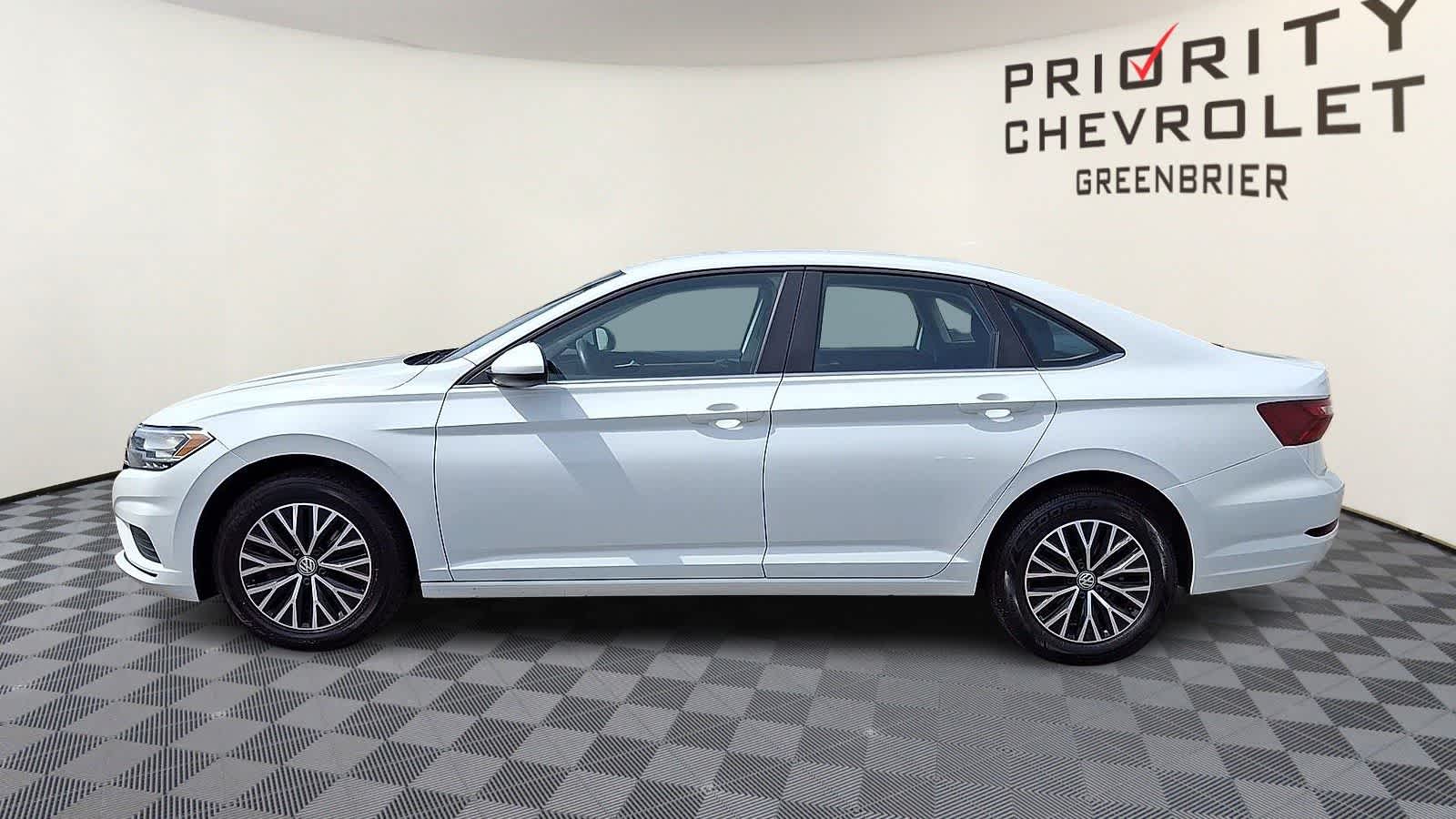 Thumbnail: 2021 Volkswagen Jetta - 5