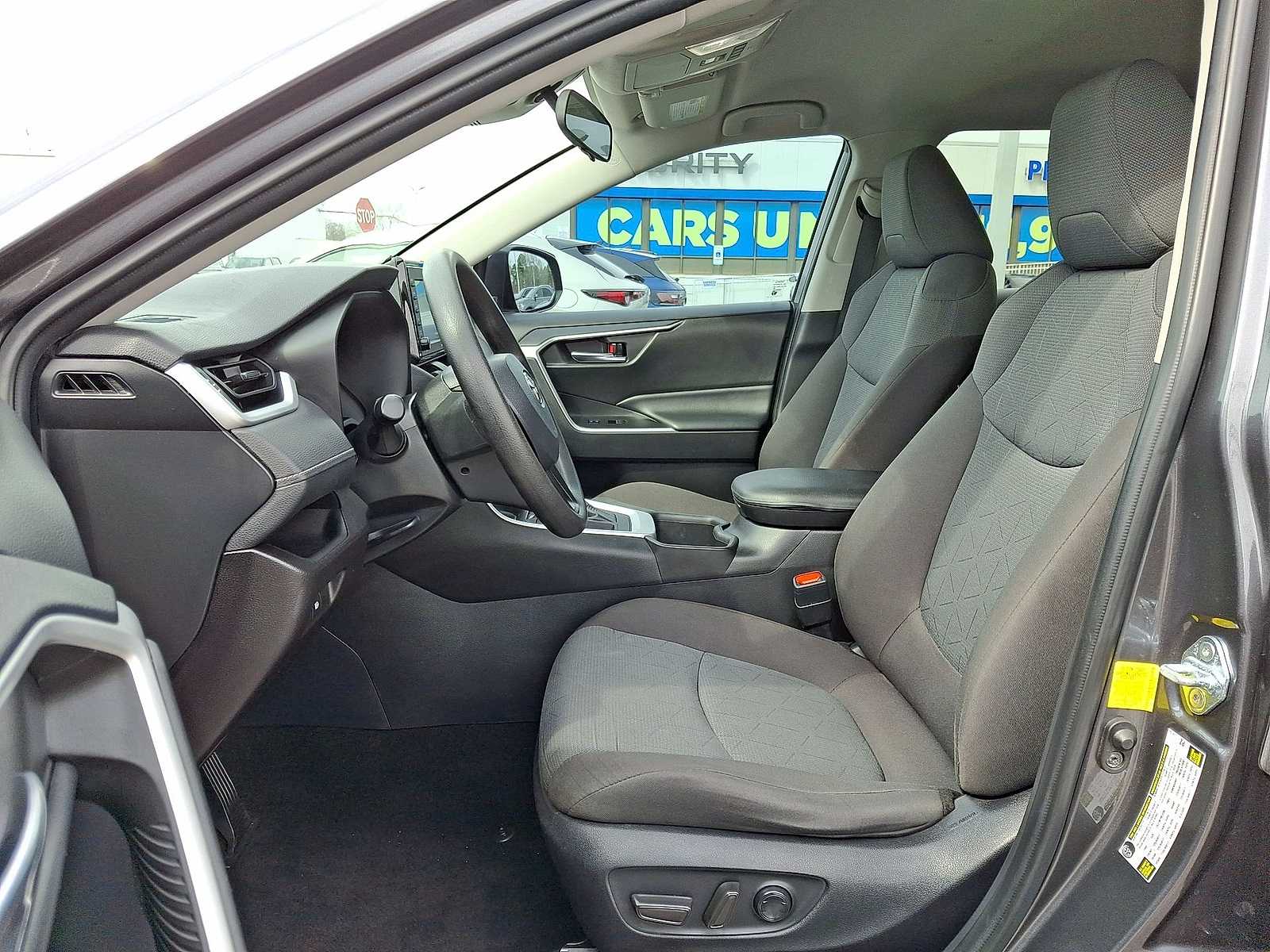 Thumbnail: 2022 Toyota RAV4 - 24