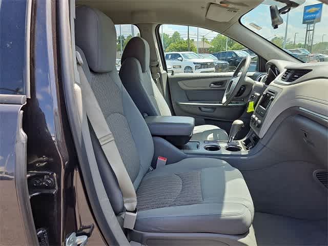 Thumbnail: 2017 Chevrolet Traverse - 31