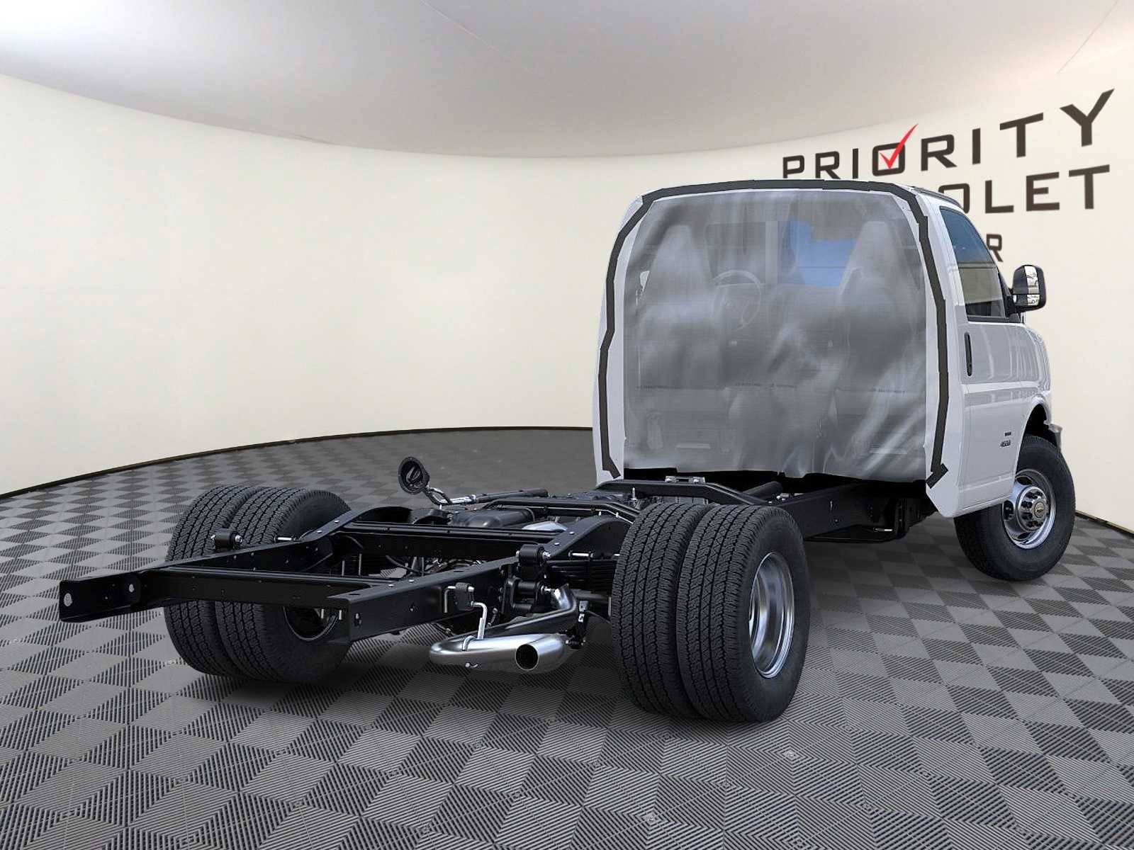 Thumbnail: 2025 Chevrolet Express - 4